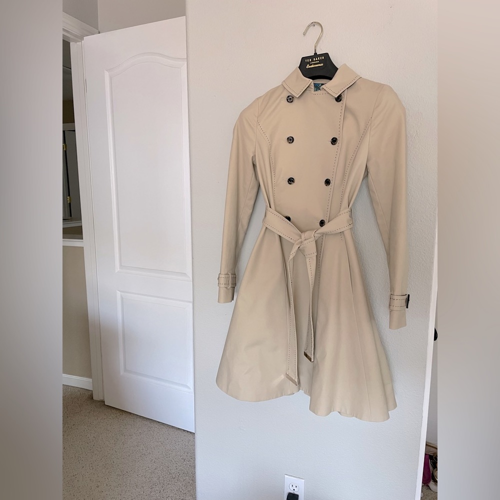 Ted Baker Women’s Stitched Trench Coat Pleated Size 1